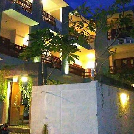 Reddoorz At Kerobokan Seminyak 2 Buitenkant foto
