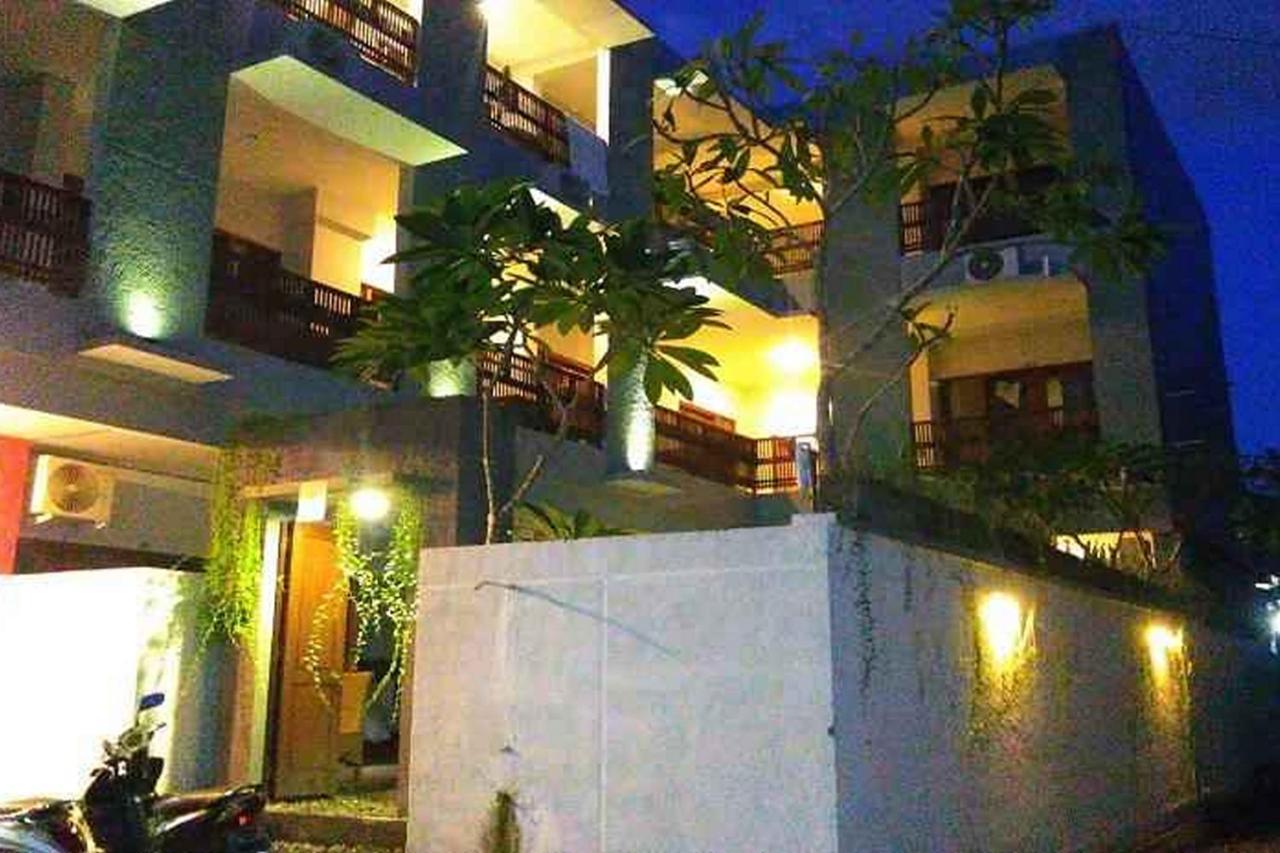 Reddoorz At Kerobokan Seminyak 2 Buitenkant foto