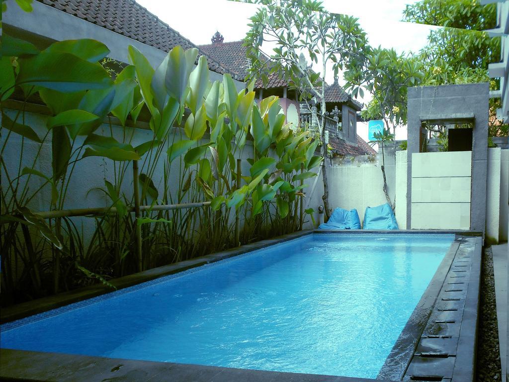 Reddoorz At Kerobokan Seminyak 2 Buitenkant foto