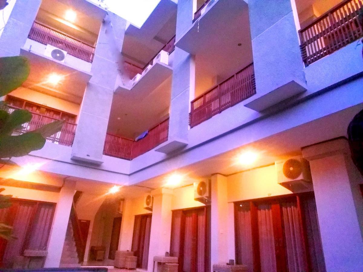 Reddoorz At Kerobokan Seminyak 2 Buitenkant foto
