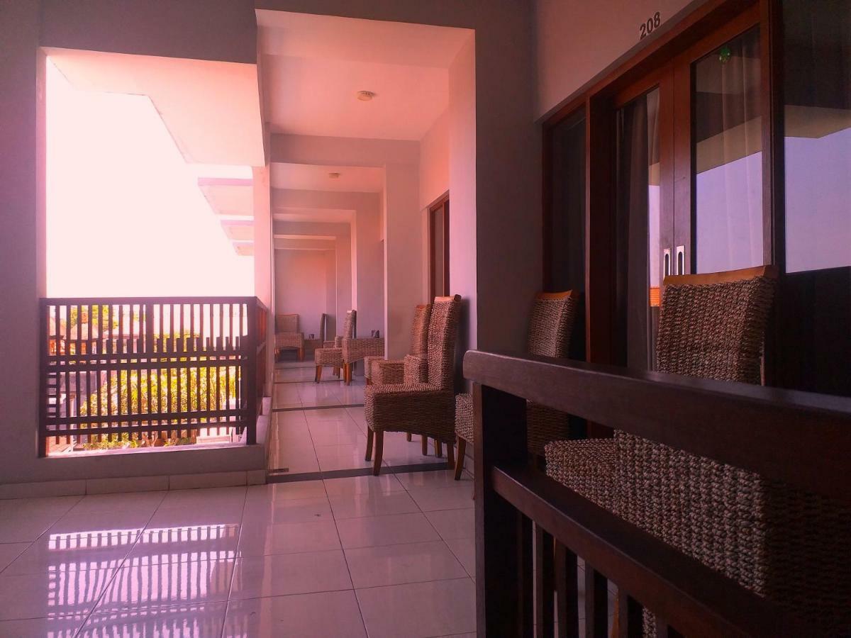 Reddoorz At Kerobokan Seminyak 2 Buitenkant foto